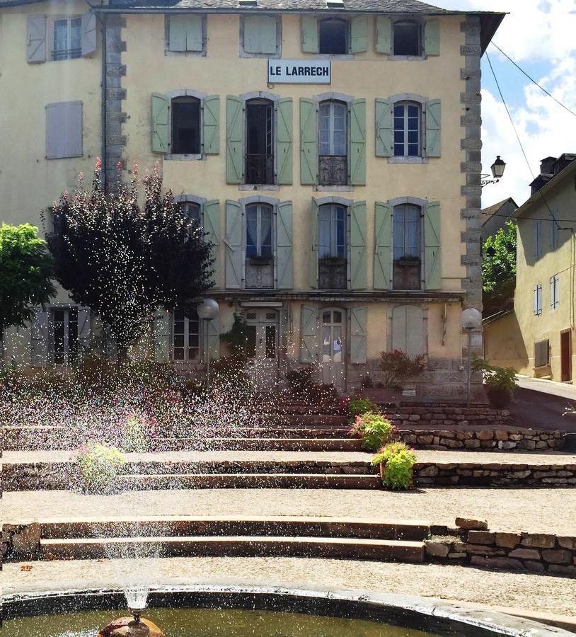 Au Detour Du Larrech Acomodação com café da manhã Castillon-en-Couserans Exterior foto